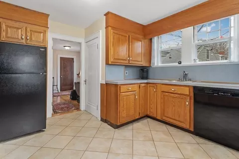 Kitchen - 2 Virginia Rd, Reading, MA 01867 photo 2 of 5