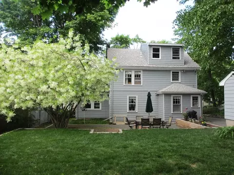 Exterior - 2 Virginia Rd, Reading, MA 01867 photo 4 of 11