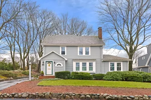 Exterior - 2 Virginia Rd, Reading, MA 01867 photo 2 of 11