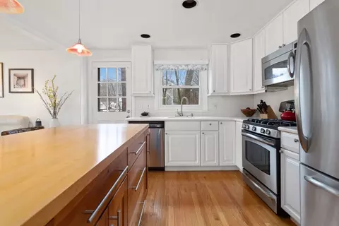 Kitchen - 19 Criterion Rd, Reading, MA 01867 photo 3 of 8