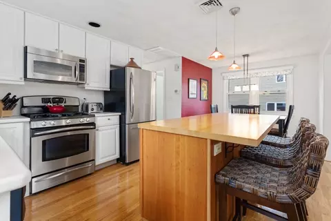 Kitchen - 19 Criterion Rd, Reading, MA 01867 photo 5 of 8