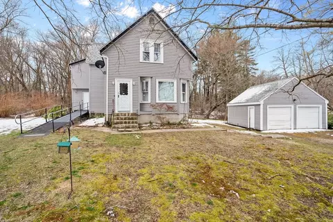 76 Ayer St, Methuen, MA 01844