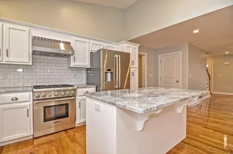 Kitchen - 43 Ariel Cir #43, Sutton, MA 01590 photo 3 of 9
