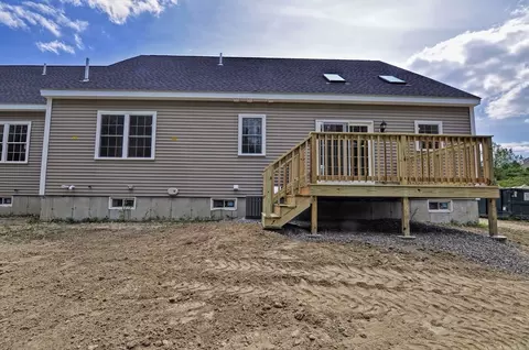 Exterior - 43 Ariel Cir #43, Sutton, MA 01590 photo 4 of 7