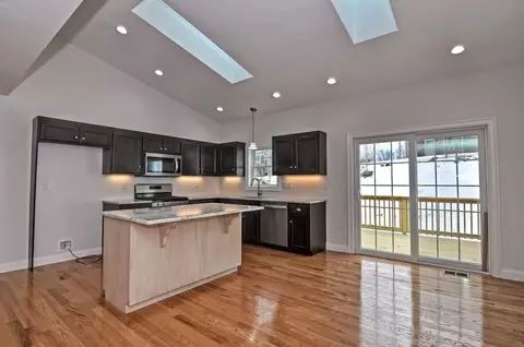 Kitchen - 43 Ariel Cir #43, Sutton, MA 01590 photo 5 of 9