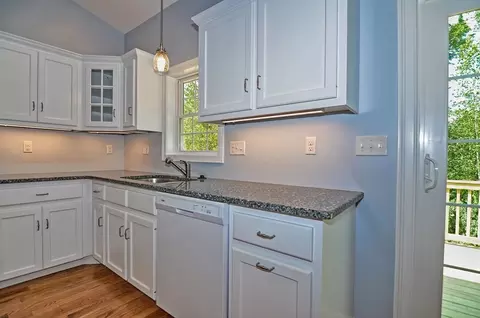 Kitchen - 43 Ariel Cir #43, Sutton, MA 01590 photo 9 of 9