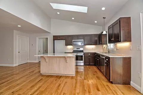 Kitchen - 43 Ariel Cir #43, Sutton, MA 01590 photo 7 of 9