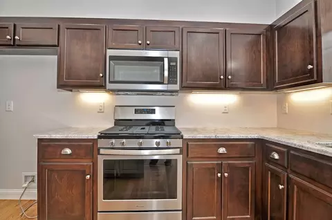 Kitchen - 43 Ariel Cir #43, Sutton, MA 01590 photo 4 of 9