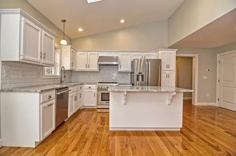Kitchen - 43 Ariel Cir #43, Sutton, MA 01590 photo 1 of 9