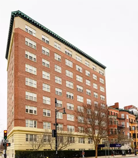 534 Beacon St #601, Boston, MA 02215
