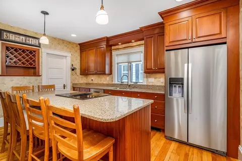 17 Cotton St, Leominster, MA 01453