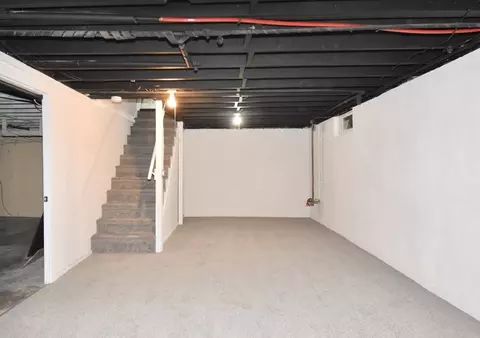 Exterior - 127 Millbrook Rd, Springfield, MA 01128 photo 2 of 9