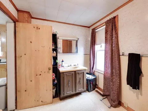 Bath - 57-59 Ferry St, Easthampton, MA 01027 photo 2 of 3