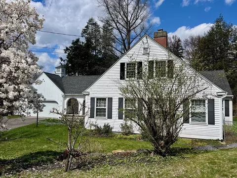 229 Amity St, Amherst, MA 01002