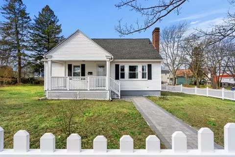 300 Colonial Rd, Lawrence, MA 01843
