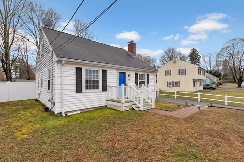 68 Glendale Ave, Brockton, MA 02301