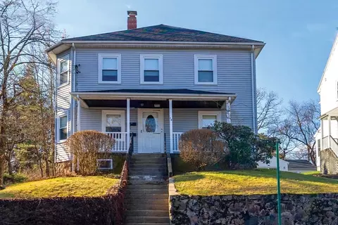 12 Donizetti St, Wellesley, MA 02482
