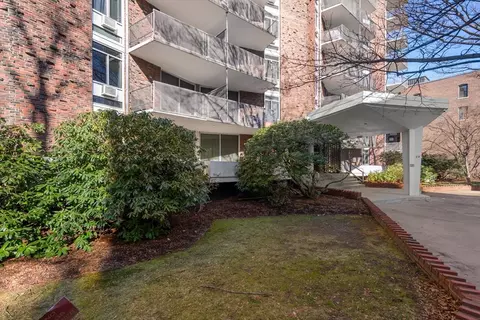19 Winchester St #803, Brookline, MA 02446