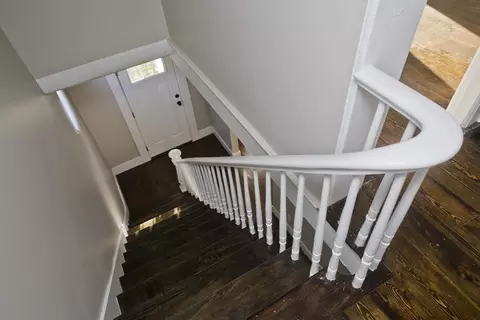 Entry Way - 24 Pendleton Ave, Chicopee, MA 01020 photo 2 of 3