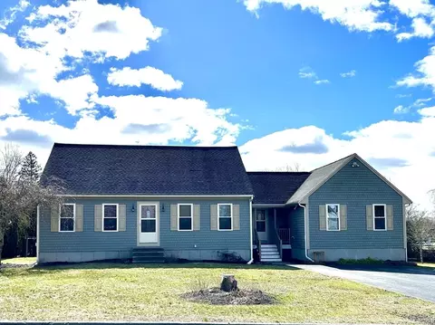 43 Boston Hill Rd, Fairhaven, MA 02719