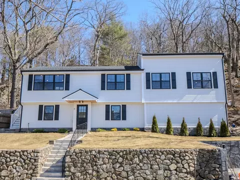 77 Mt Vernon Ave, Melrose, MA 02176