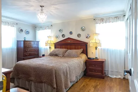 Bedroom - 15 Higgins Rd, Marblehead, MA 01945 photo 1 of 2