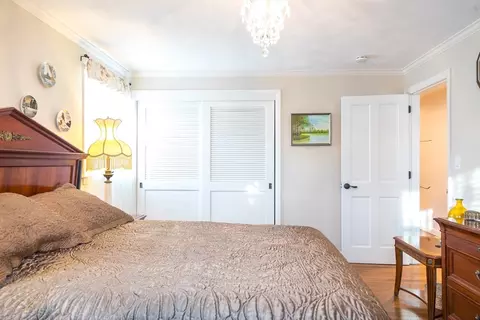 Bedroom - 15 Higgins Rd, Marblehead, MA 01945 photo 2 of 2