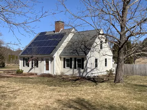 3 Willowdale Ct, Amesbury, MA 01913