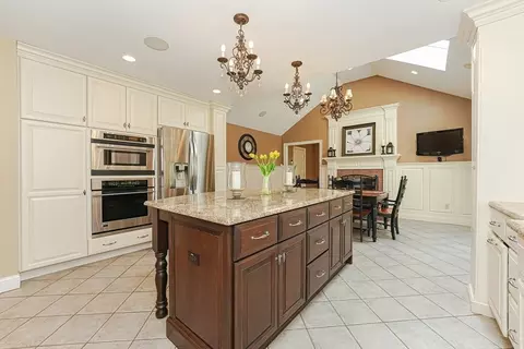 Kitchen - 9 Dover Cir, Franklin, MA 02038 photo 1 of 2