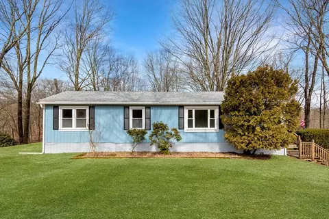 19 Oakham Rd, North Brookfield, MA 01535