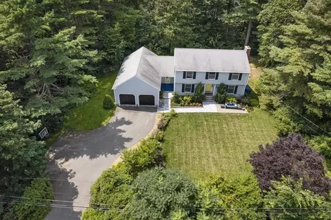 4 Hickory Hill Rd, Manchester, MA 01944