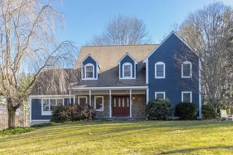 230 Gulf St, Shrewsbury, MA 01545
