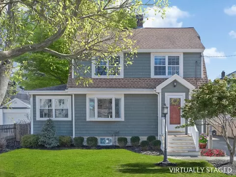 39 Marlborough Rd, Waltham, MA 02452