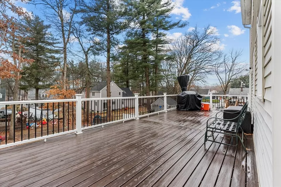 62 Valley Rd, Dracut, MA 01826 35 Photos Movoto