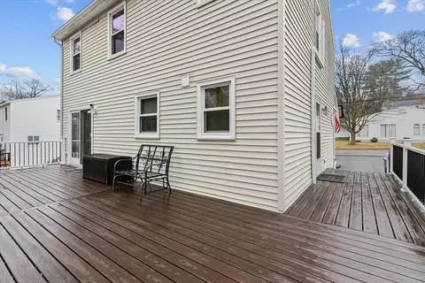 Exterior - 62 Valley Rd, Dracut, MA 01826 photo 4 of 6