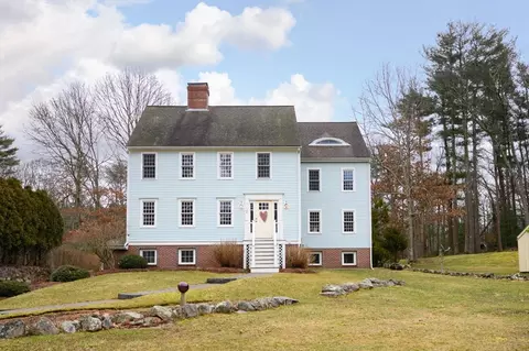 108 Taylor St, Pembroke, MA 02359