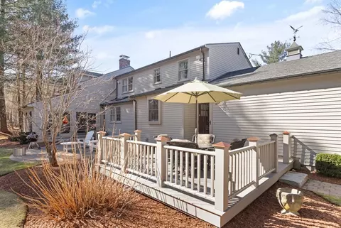 Exterior - 334 Franklin St, Reading, MA 01867 photo 8 of 13