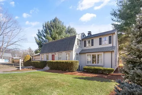 Exterior - 334 Franklin St, Reading, MA 01867 photo 3 of 13