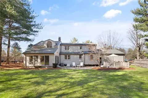 Exterior - 334 Franklin St, Reading, MA 01867 photo 12 of 13
