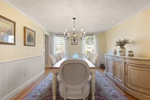 Dining - 334 Franklin St, Reading, MA 01867 photo 2 of 2