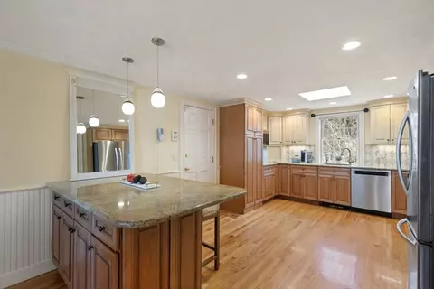 Kitchen - 334 Franklin St, Reading, MA 01867 photo 2 of 4