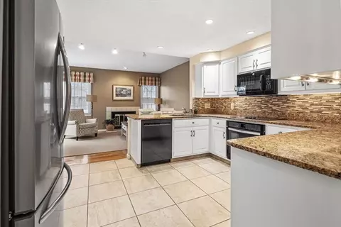 Kitchen - 74 Thistle Patch Way #74, Hingham, MA 02043 photo 1 of 2