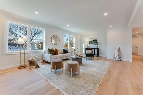 Living - 2 Washington Ct, Stoneham, MA 02180 photo 2 of 7