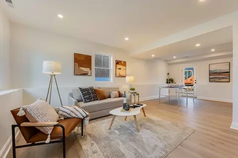 Living - 2 Washington Ct, Stoneham, MA 02180 photo 5 of 7