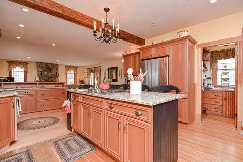 Kitchen - 124 Main St, Walpole, MA 02081 photo 3 of 6