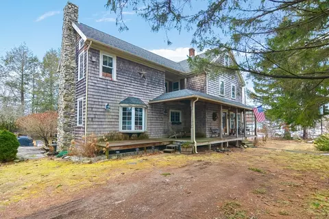 Exterior - 124 Main St, Walpole, MA 02081 photo 2 of 8