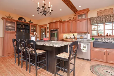 Kitchen - 124 Main St, Walpole, MA 02081 photo 2 of 6