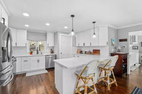 Kitchen - 33 Simmons Rd, Hingham, MA 02043 photo 1 of 6