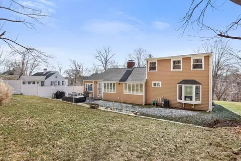 Exterior - 33 Simmons Rd, Hingham, MA 02043 photo 6 of 6