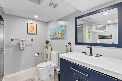 Bath - 33 Simmons Rd, Hingham, MA 02043 photo 2 of 2
